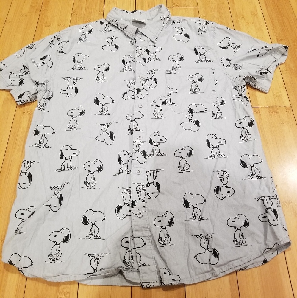Peanuts Snoopy buttondown short sleeve shirt